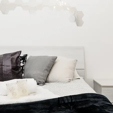 Appartamento Center 8'minutes! Free Wi-fi & Netflix 'simona's Retreat' By Tilo